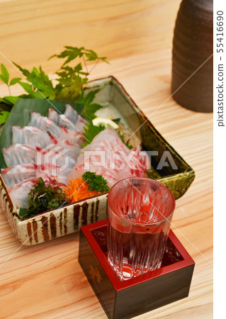 Fill it with sashimi platter of sea bream 55416690