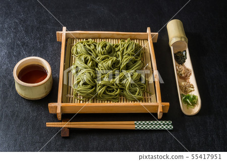 新制的蕎麥麵新制的生蕎麥麵日本食品 55417951