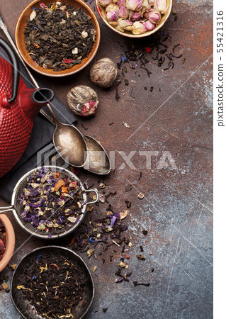 Set of herbal and fruit dry teas 55421316