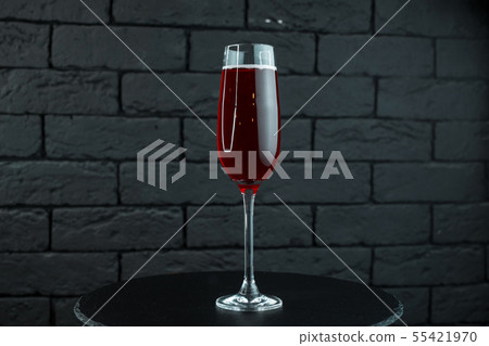 Red semi-sweet grape naturally tasty wine Red semi-sweet grape naturally tasty wine 55421970