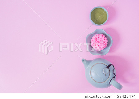 Chinese mid-autumn festival food. 55423474