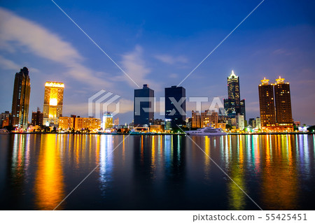 臺灣高雄愛河景觀 Kaohsiung River, Taiwan, Asia 臺灣高雄愛河景觀 Kaohsiung River, Taiwan, Asia 55425451