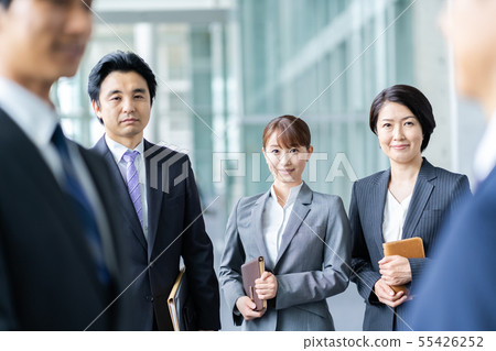 握手的商人談判企業圖像 握手的商人談判企業圖像 55426252