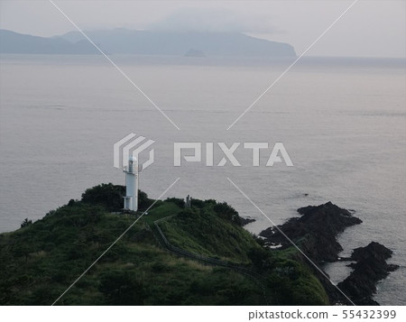 Nakuan的一座燈塔,在多雲的天氣中翱翔 Nakuan的一座燈塔,在多雲的天氣中翱翔 55432399