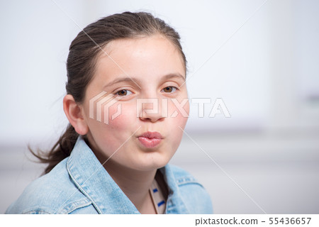 portrait of a smiling teenage girl portrait of a smiling teenage girl 55436657