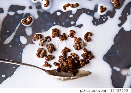 Kids Learn the Alphabet with Chocolate Corn Flakes Kids Learn the Alphabet with Chocolate Corn Flakes 55437900