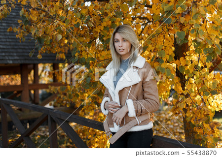 Beautiful young blond woman 55438870