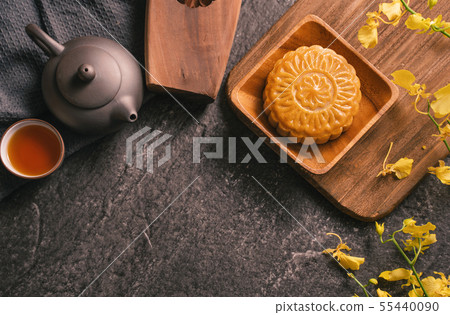 Mid-Autumn Festival Moon cake Geppei 55440090