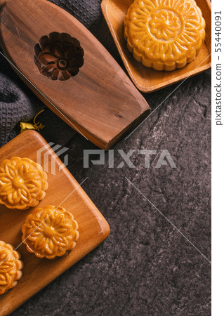Mid-Autumn Festival Moon cake Geppei 55440091