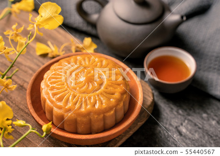 Mid-Autumn Festival Moon cake Geppei 55440567