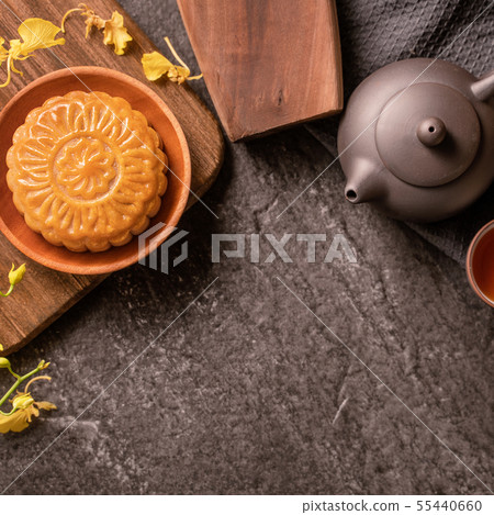 Mid-Autumn Festival Moon cake Geppei 55440660