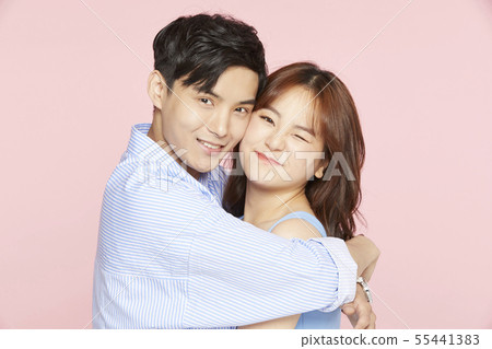 Gender couple 55441383