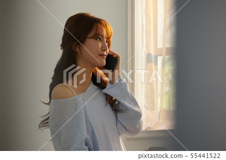Woman lifestyle sunset 55441522