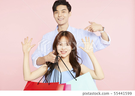 Men and women couple shopping Men and women couple shopping 55441599