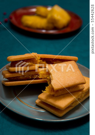 Mooncake, 禮盒, Mid-Autumn Festival, Chinese phoenix, Chinese phoenix, Moon Festival, Moon cake, egg cake Mooncake, 禮盒, Mid-Autumn Festival, Chinese phoenix, Chinese phoenix, Moon Festival, Moon cake, egg cake 55442628