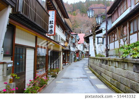 Shibu Onsen 55443332