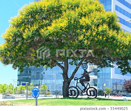 Holon City in Israel: Sculpture "The Internet Holon City in Israel: Sculpture "The Internet 55449025