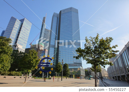European Central Bank_Euro Tower and Objects of the Euro_Super Wide Angle_Frankfurt 55450227