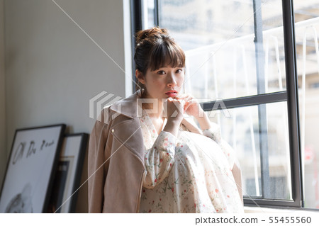 年輕女性,肖像 年輕女性,肖像 55455560