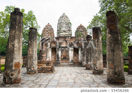 Wat Si Sawai (Sri Savaya) in Sukhothai A big Khmer 55456266