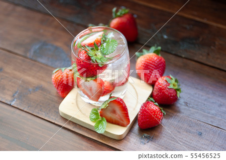 fresh Strawberry mohito cocktail with ice and mint 55456525