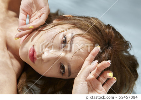 水，波浪，美麗，年輕的女人 55457084