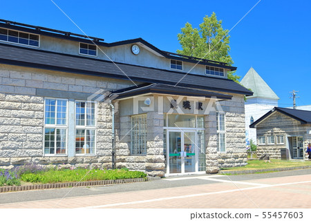 [Hokkaido] Biei station building under fine weather 55457603