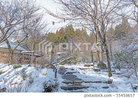 Snow scene of Kyoto Sansenin garden Snow scene of Kyoto Sansenin garden 55458657