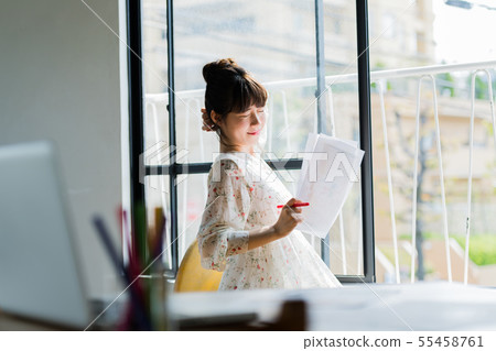 Young woman, businesswoman, venture Young woman, businesswoman, venture 55458761