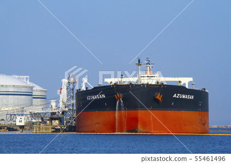 Tanker ship 55461496