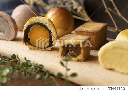Moon cake Moon cake 55463130