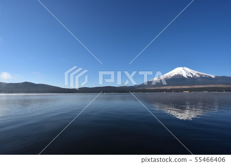 Mount Fuji, early morning, Lake Yamanaka 55466406