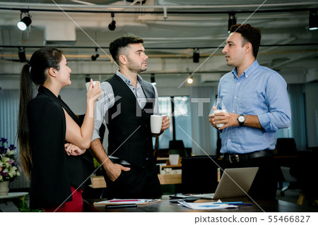 Businessmen are brainstorming in the meeting room. Businessmen are brainstorming in the meeting room. 55466827