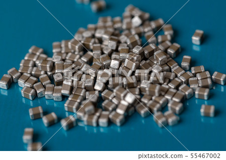 Electronic parts (chip ceramic capacitor) 55467002