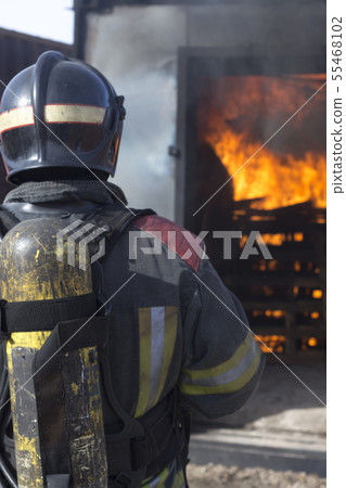 Fireman fire training station drill 55468102