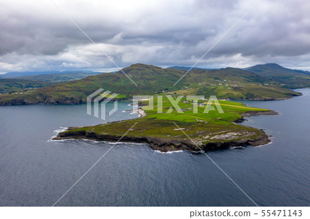 Mucross Head is a small peninsula about 10km west of Killybegs in County Donegal in north-west Mucross Head is a small peninsula about 10km west of Killybegs in County Donegal in north-west 55471143