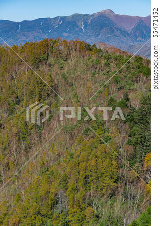Nikko Shirane山從半月的攀登的山徑看見 Nikko Shirane山從半月的攀登的山徑看見 55471452