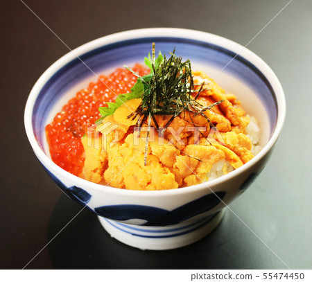 Sea urchin and salmon roe 55474450