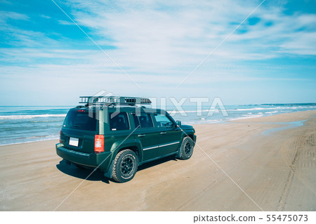 在Senrihama Nagisa車道上行駛的汽車 55475073