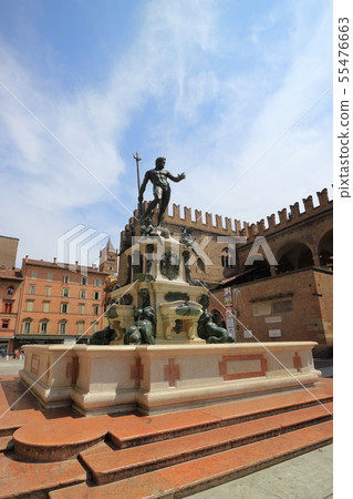 Piazza Maggiore in Bologna 55476663