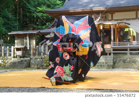 上野的舞獅劍舞(和歌山縣指定的無形民俗文化財產富山春日神社) 上野的舞獅劍舞(和歌山縣指定的無形民俗文化財產富山春日神社) 55476872