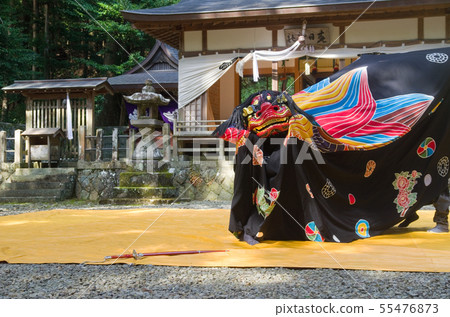 上野的舞獅劍舞(和歌山縣指定的無形民俗文化財產富山春日神社) 上野的舞獅劍舞(和歌山縣指定的無形民俗文化財產富山春日神社) 55476873