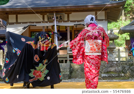 上野石獅舞Shishi Otsu Ofuku（和歌山指定無形民俗文化財產Tomisato Kasuga Shrine） 55476986