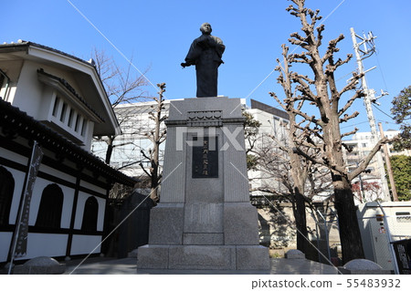 Sengokuji Temple Oishi built-in support bronze statue Sengokuji Temple Oishi built-in support bronze statue 55483932