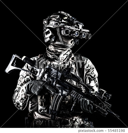 Marine rider with rifle and night vision goggles Marine rider with rifle and night vision goggles 55485198