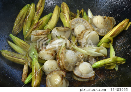 攪拌金鯛魚和扇貝 55485965