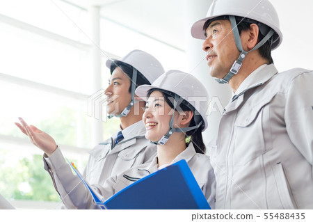 Businesswoman, helmet, general contractor, construction industry 55488435