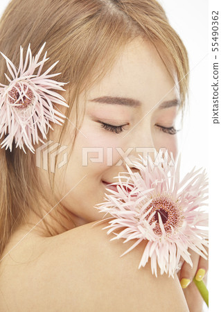 Flowers, Beauty, Young Women 55490362