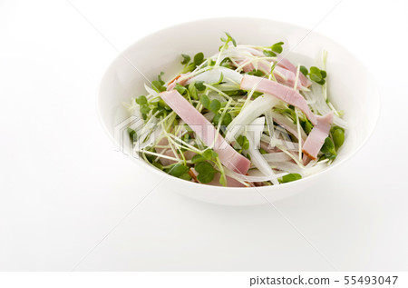 Pork loin ham and seaweed salad 55493047