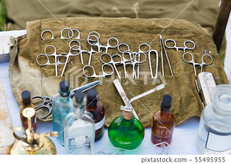 Medical instruments surgeon of the early 19th 55495955